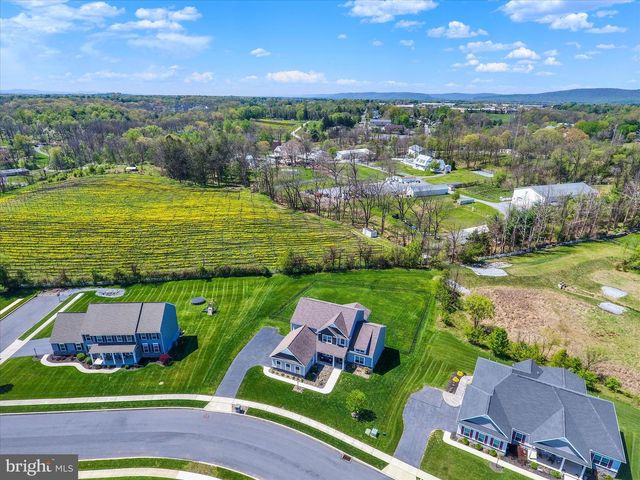 102 MEMORIAL DR, Harrisburg, PA 17112