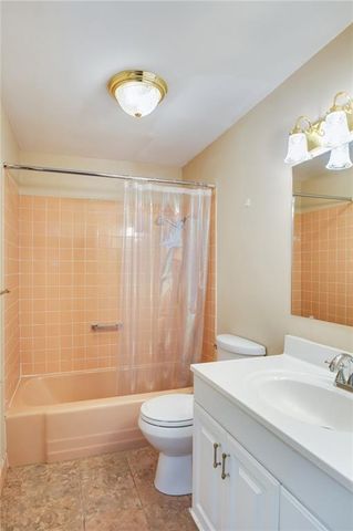 333 W Meyer Boulevard 209, Kansas City, MO 64113