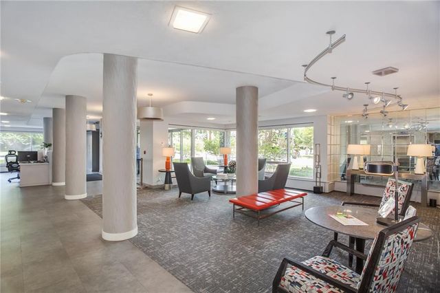 333 W Meyer Boulevard 209, Kansas City, MO 64113