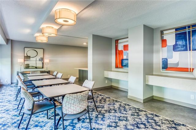 333 W Meyer Boulevard 209, Kansas City, MO 64113