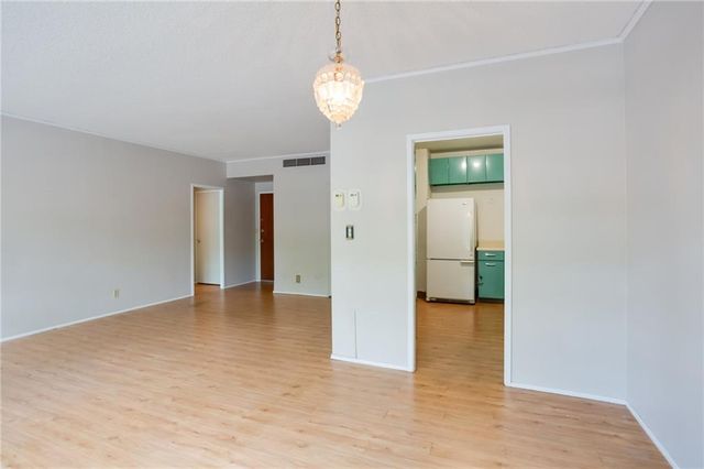 333 W Meyer Boulevard 209, Kansas City, MO 64113