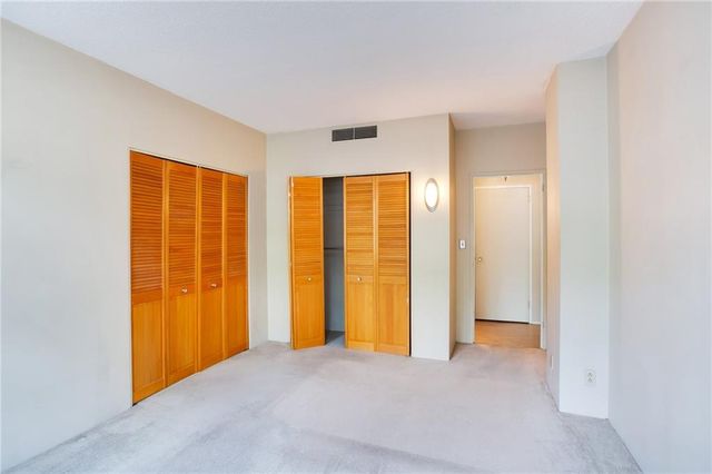 333 W Meyer Boulevard 209, Kansas City, MO 64113