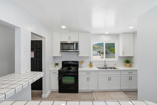 5092 Primrose Drive, Ventura, CA 93001