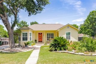 308 Laurel Avenue, Victoria, TX 77901