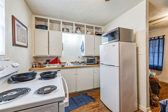 220 N Adams Street, San Angelo, TX 76901