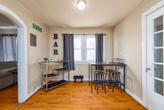220 N Adams Street, San Angelo, TX 76901