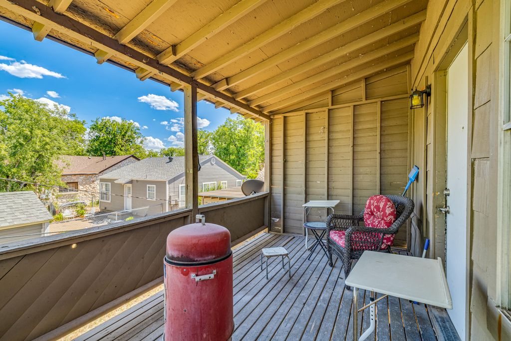 Image 28 of property listing at 220 N Adams Street, San Angelo, TX 76901