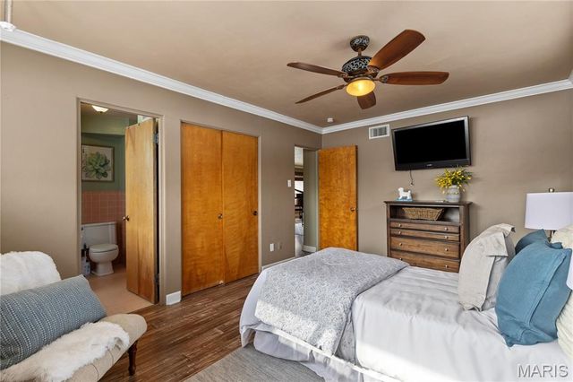 62 W Cardigan Drive, Florissant, MO 63135