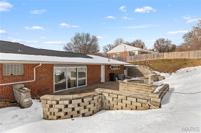 62 W Cardigan Drive, Florissant, MO 63135