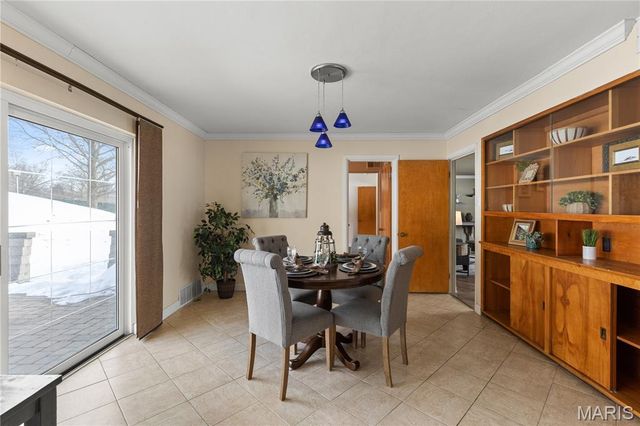 62 W Cardigan Drive, Florissant, MO 63135