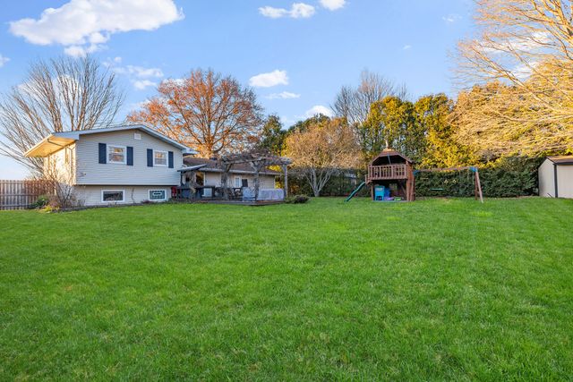 2721 S 75 W, La Porte, IN 46350