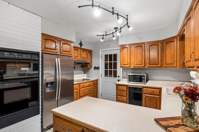 2721 S 75 W, La Porte, IN 46350