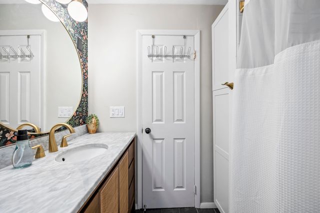 2721 S 75 W, La Porte, IN 46350