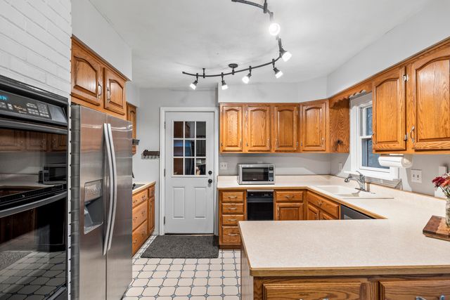 2721 S 75 W, La Porte, IN 46350