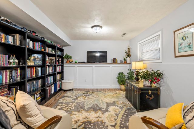 2721 S 75 W, La Porte, IN 46350