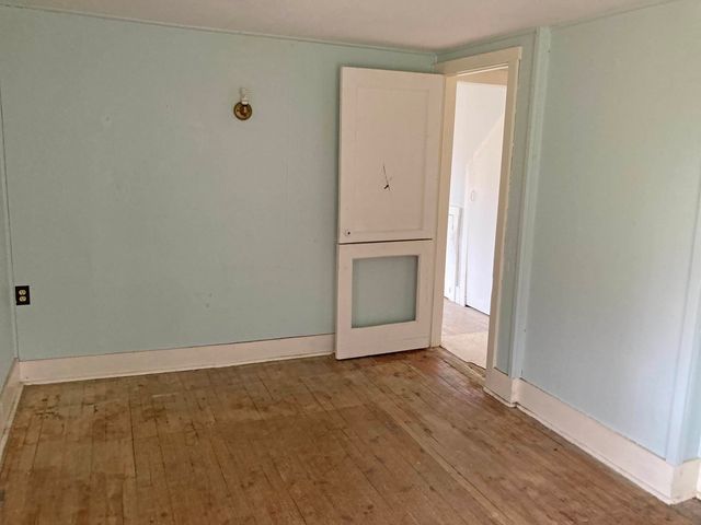 97 Westminster Road, Putney, VT 05346