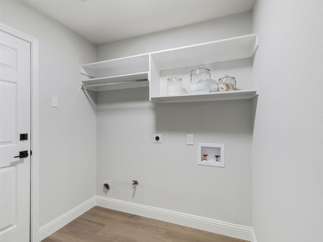 2409 Hedgeway Circle, Garland, TX 75044