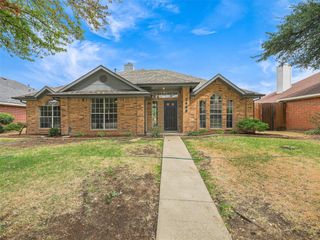 2409 Hedgeway Circle, Garland, TX 75044