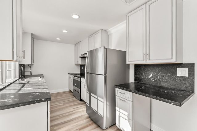 10180 Country Way, Sacramento, CA 95827