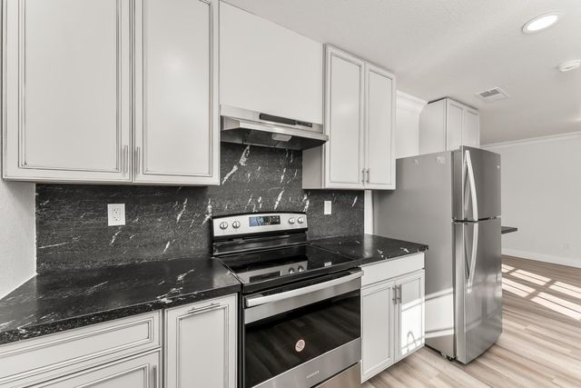 10180 Country Way, Sacramento, CA 95827