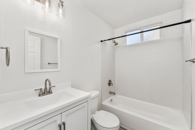 10180 Country Way, Sacramento, CA 95827