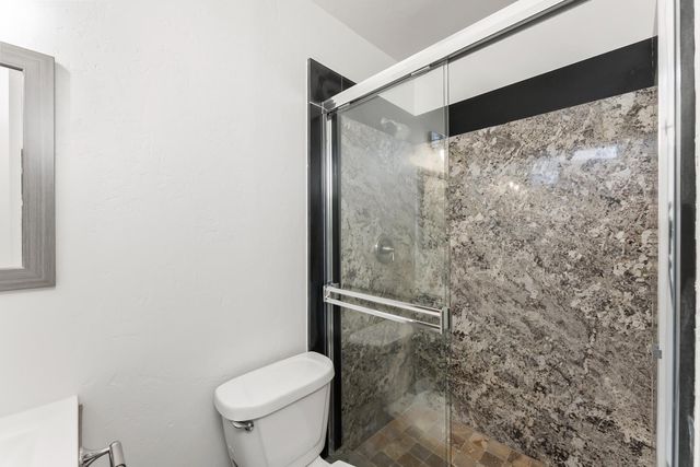 10180 Country Way, Sacramento, CA 95827