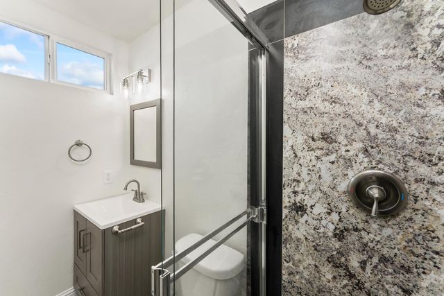 10180 Country Way, Sacramento, CA 95827