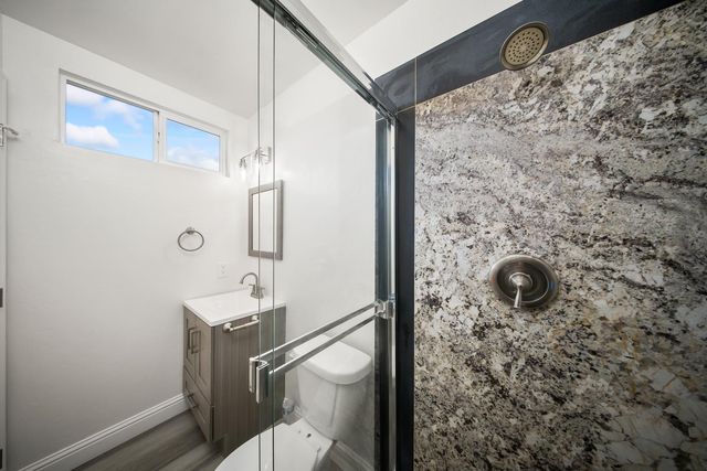 10180 Country Way, Sacramento, CA 95827