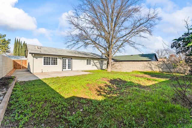 10180 Country Way, Sacramento, CA 95827