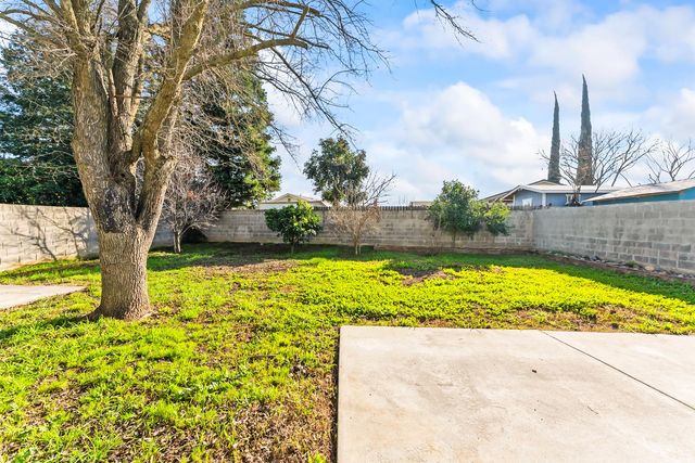 10180 Country Way, Sacramento, CA 95827