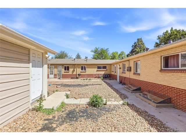 1685 Chester St, Aurora, CO 80010
