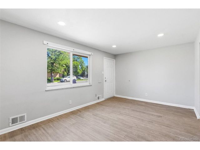 1685 Chester St, Aurora, CO 80010