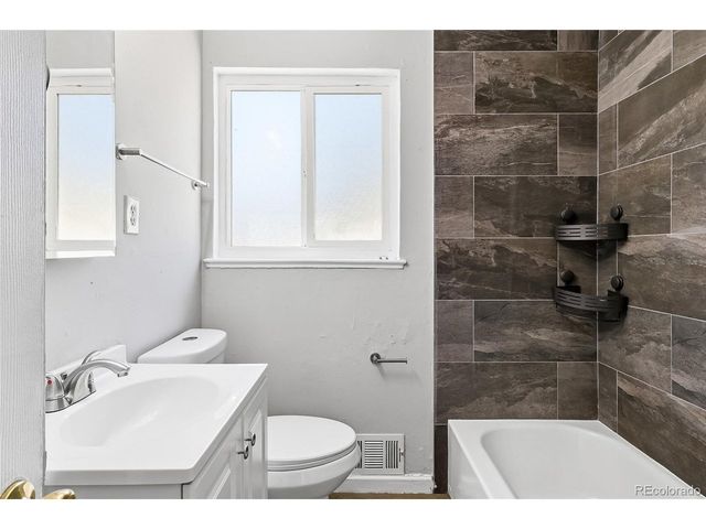 1685 Chester St, Aurora, CO 80010