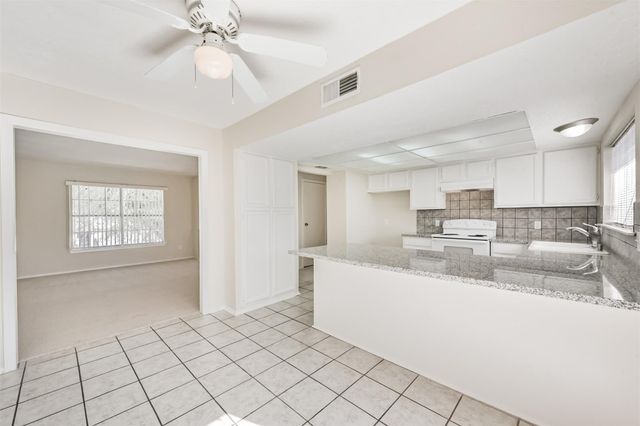 406 Mcconn Court, Houston, TX 77598