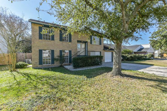 406 Mcconn Court, Houston, TX 77598
