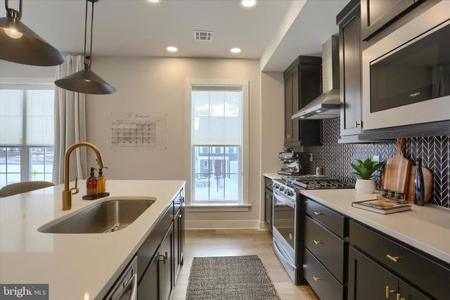 3122 BULLFINCH LN, Mechanicsburg, PA 17055