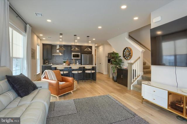 3122 BULLFINCH LN, Mechanicsburg, PA 17055