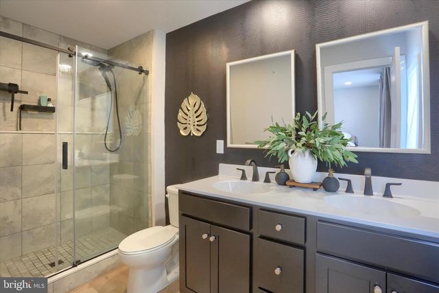 3122 BULLFINCH LN, Mechanicsburg, PA 17055