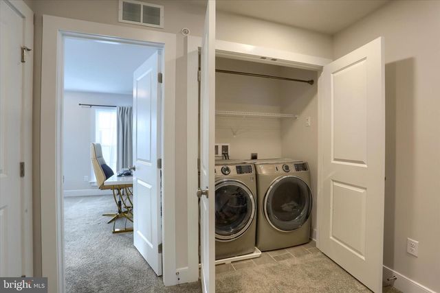 3122 BULLFINCH LN, Mechanicsburg, PA 17055