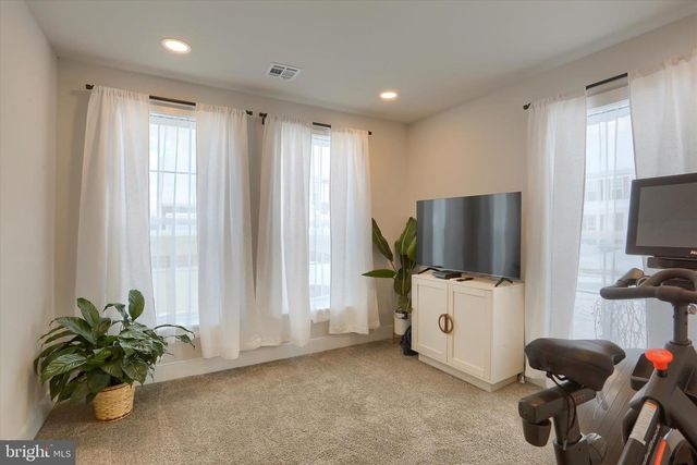 3122 BULLFINCH LN, Mechanicsburg, PA 17055