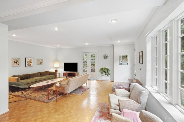 407 Lafayette Avenue, Cincinnati, OH 45220