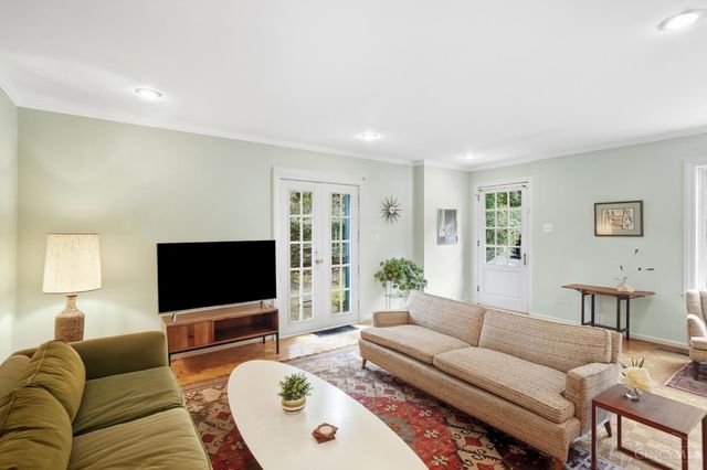407 Lafayette Avenue, Cincinnati, OH 45220