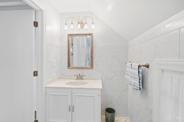 407 Lafayette Avenue, Cincinnati, OH 45220