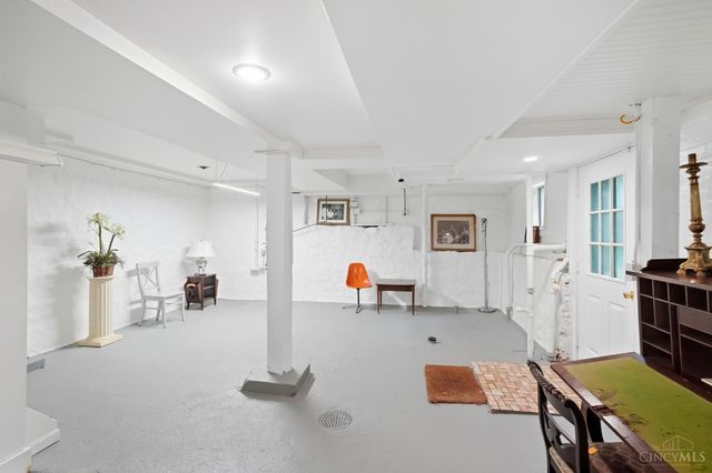 407 Lafayette Avenue, Cincinnati, OH 45220