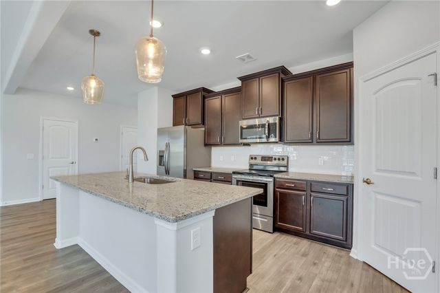 10 Ashmont Street, Savannah, GA 31407