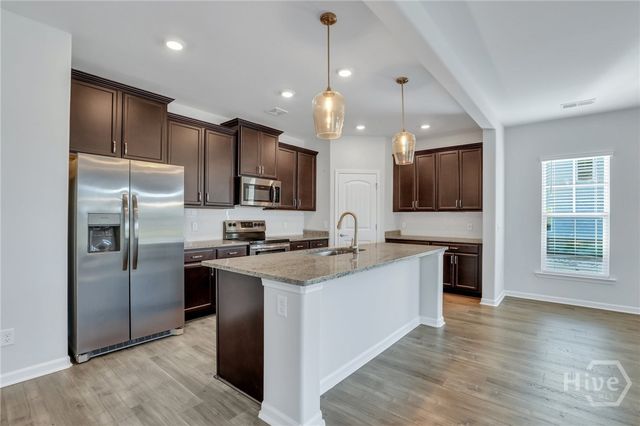 10 Ashmont Street, Savannah, GA 31407