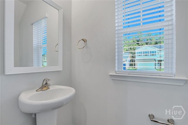 10 Ashmont Street, Savannah, GA 31407