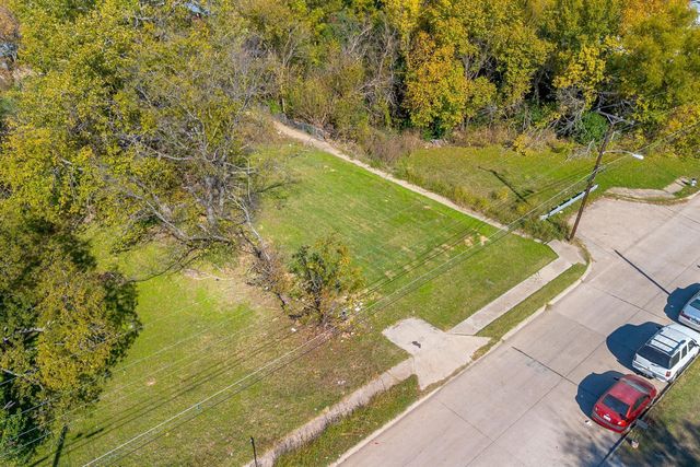 2433 52nd Street, Dallas, TX 75216