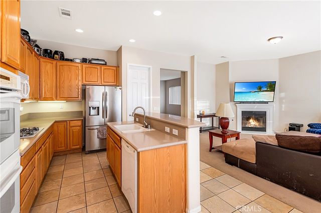 11002 Dandelion Lane, Apple Valley, CA 92308