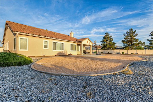 11002 Dandelion Lane, Apple Valley, CA 92308